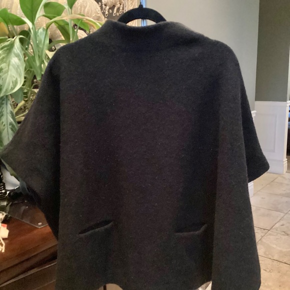 Aritzia Wilfred Merino Wool Tourane Sweater/Poncho xxs/xs fits various sizes! - Picture 9 of 9